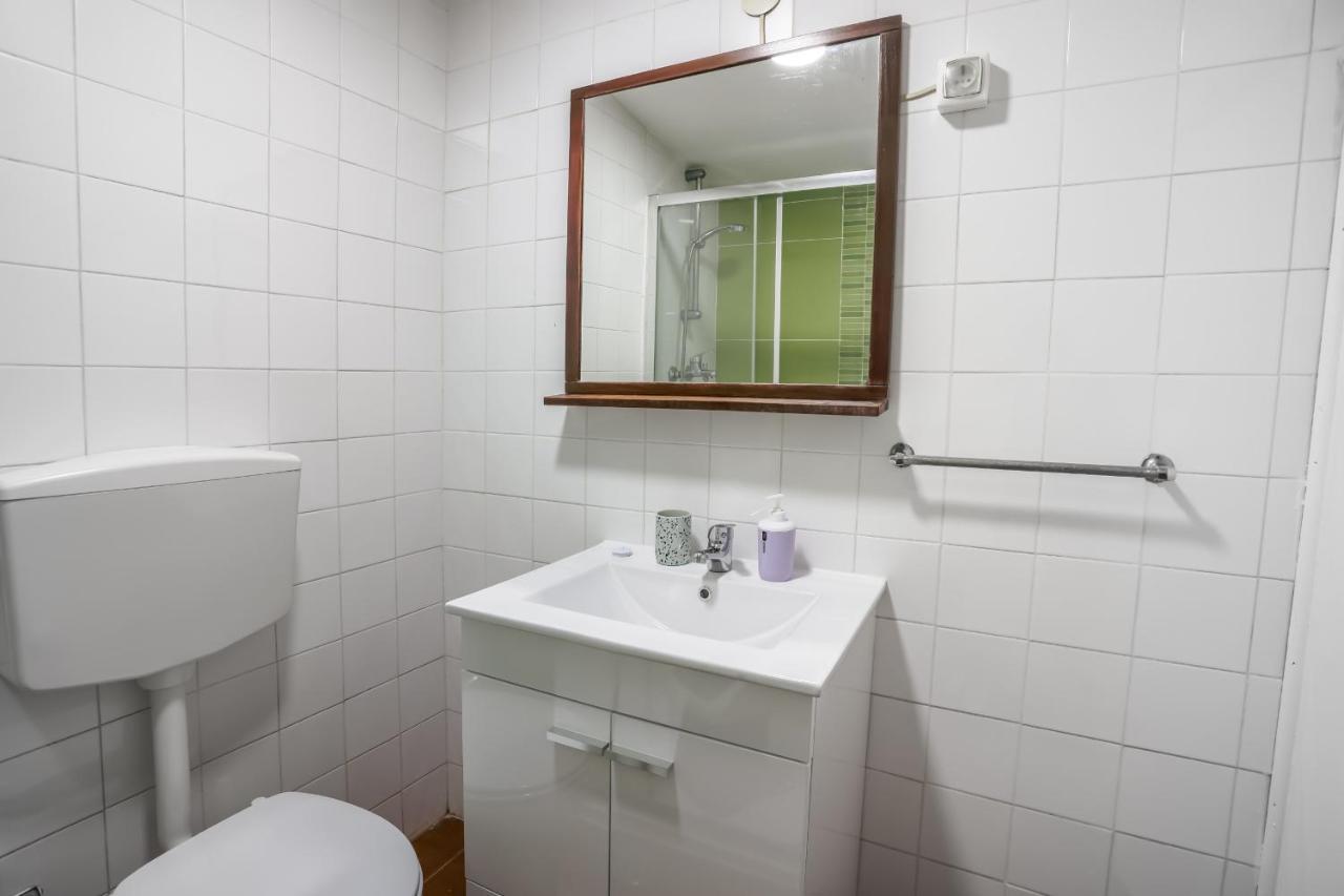 Cozy 3 Bedroom Apt In Lively Bairro Alto Lisabona Exterior foto